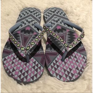 Aeropostale Tribal Print Footflops